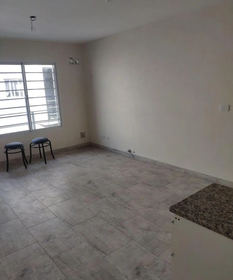 En Alquiler - Departamento 2 Ambientes con Terraza Propia 3