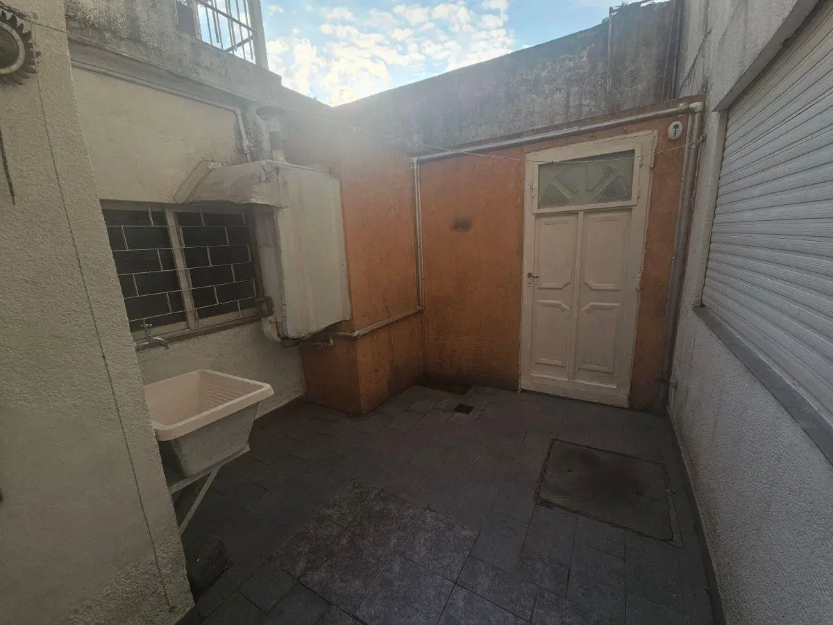 EN ALQUILER - PH TRES AMBIENTES CON PATIO EN HAEDO NORTE 4