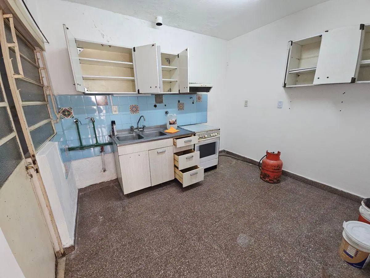 EN ALQUILER - DUPLEX 2 AMBIENTES HAEDO/PALOMAR. C/patio 2