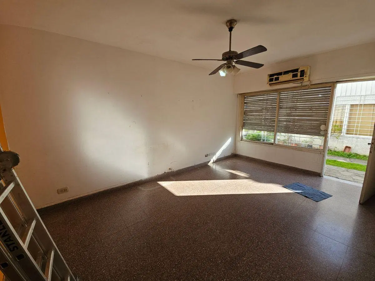 EN ALQUILER - DUPLEX 2 AMBIENTES HAEDO/PALOMAR. C/patio 4