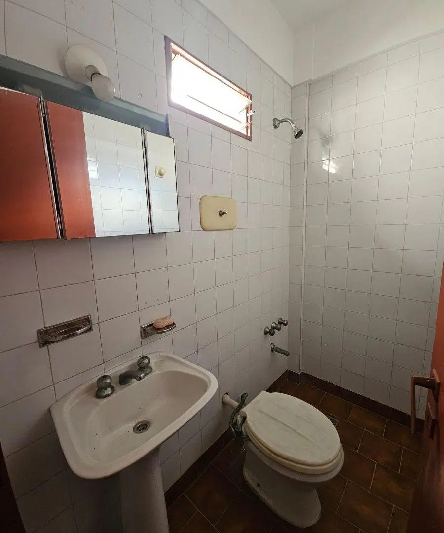 EN VENTA - DUPLEX 2 AMBIENTES HAEDO/PALOMAR. C/patio 5