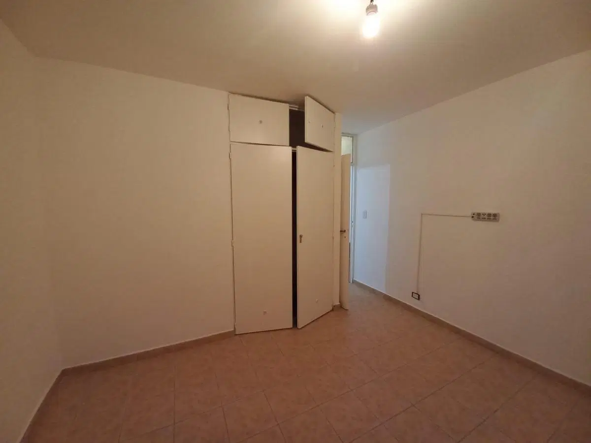 EN ALQUILER - DEPTO 3 AMBIENTES PLANTA BAJA EN ENVION HAEDO NORTE 3
