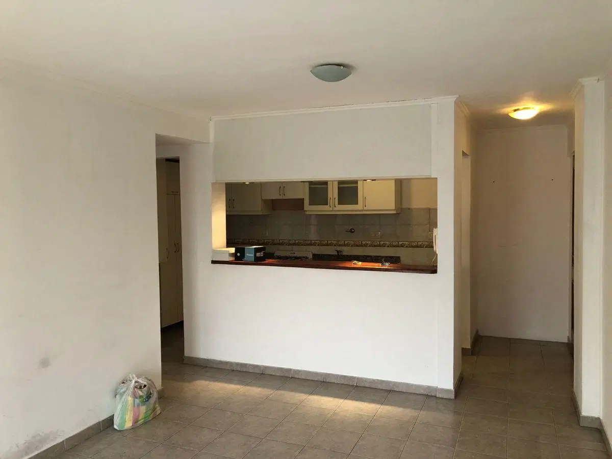 EN ALQUILER - DEPARTAMENTO 2 AMBIENTES EN PLANTA BAJA CON PATIO Y COCHERA - HAEDO CENTRO 3