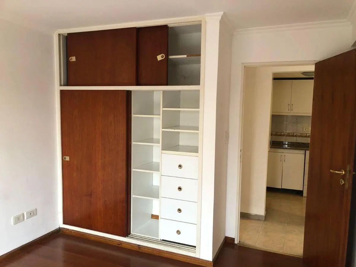 EN ALQUILER - DEPARTAMENTO 2 AMBIENTES EN PLANTA BAJA CON PATIO Y COCHERA - HAEDO CENTRO 2