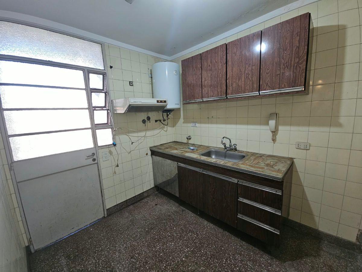 Foto de EN VENTA - DEPARTAMENTO 2 AMBIENTES EN RAMOS MEJIA CENTRO, imagen 3