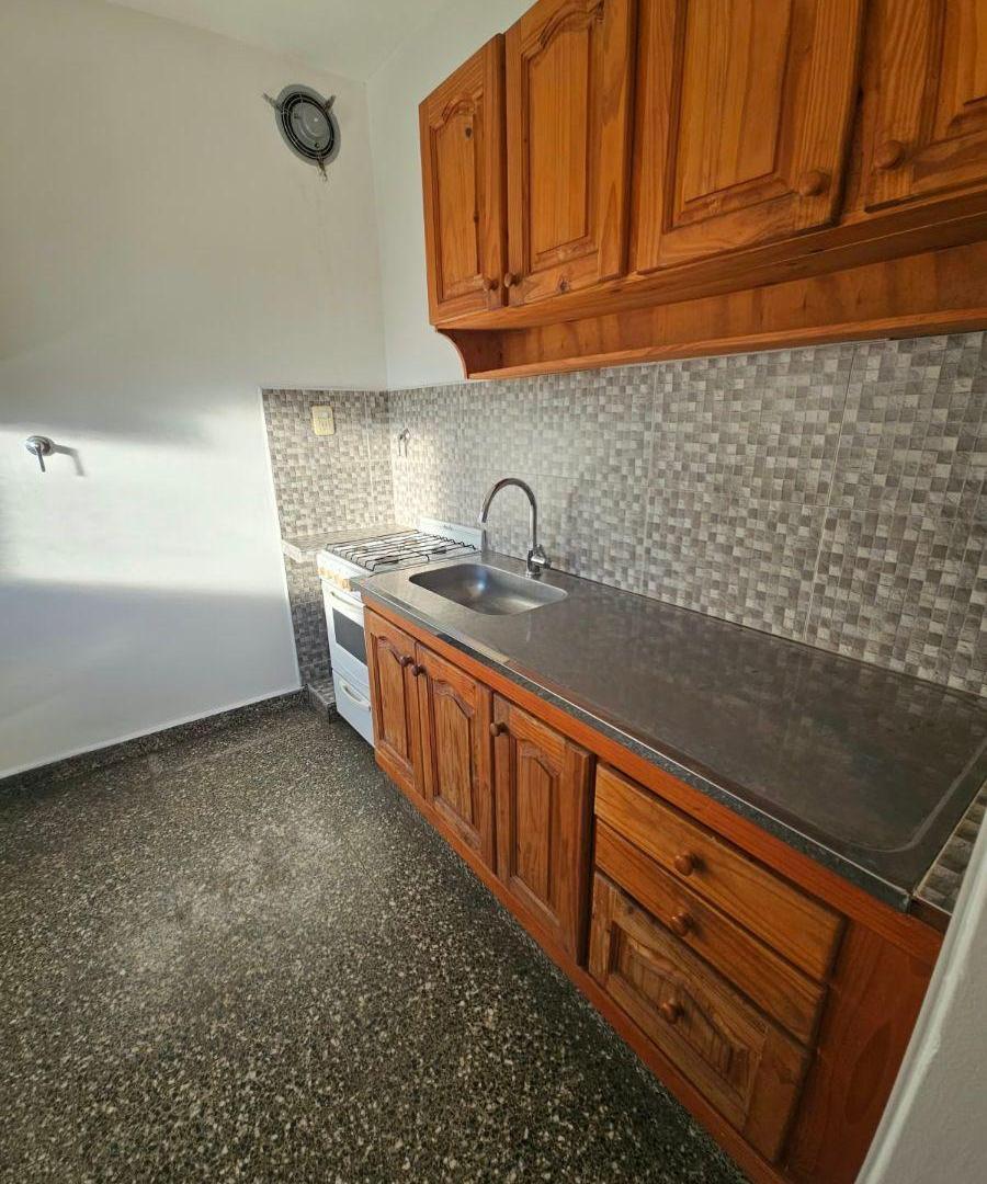 Foto de EN ALQUILER - PH EN PLANTA ALTA 3 AMBIENTES EN PALOMAR, imagen 1