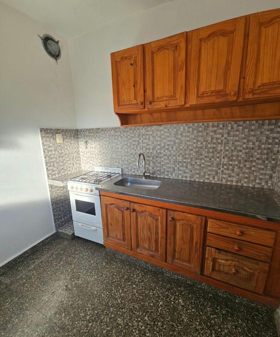 Foto de EN ALQUILER - PH EN PLANTA ALTA 3 AMBIENTES EN PALOMAR, imagen 3