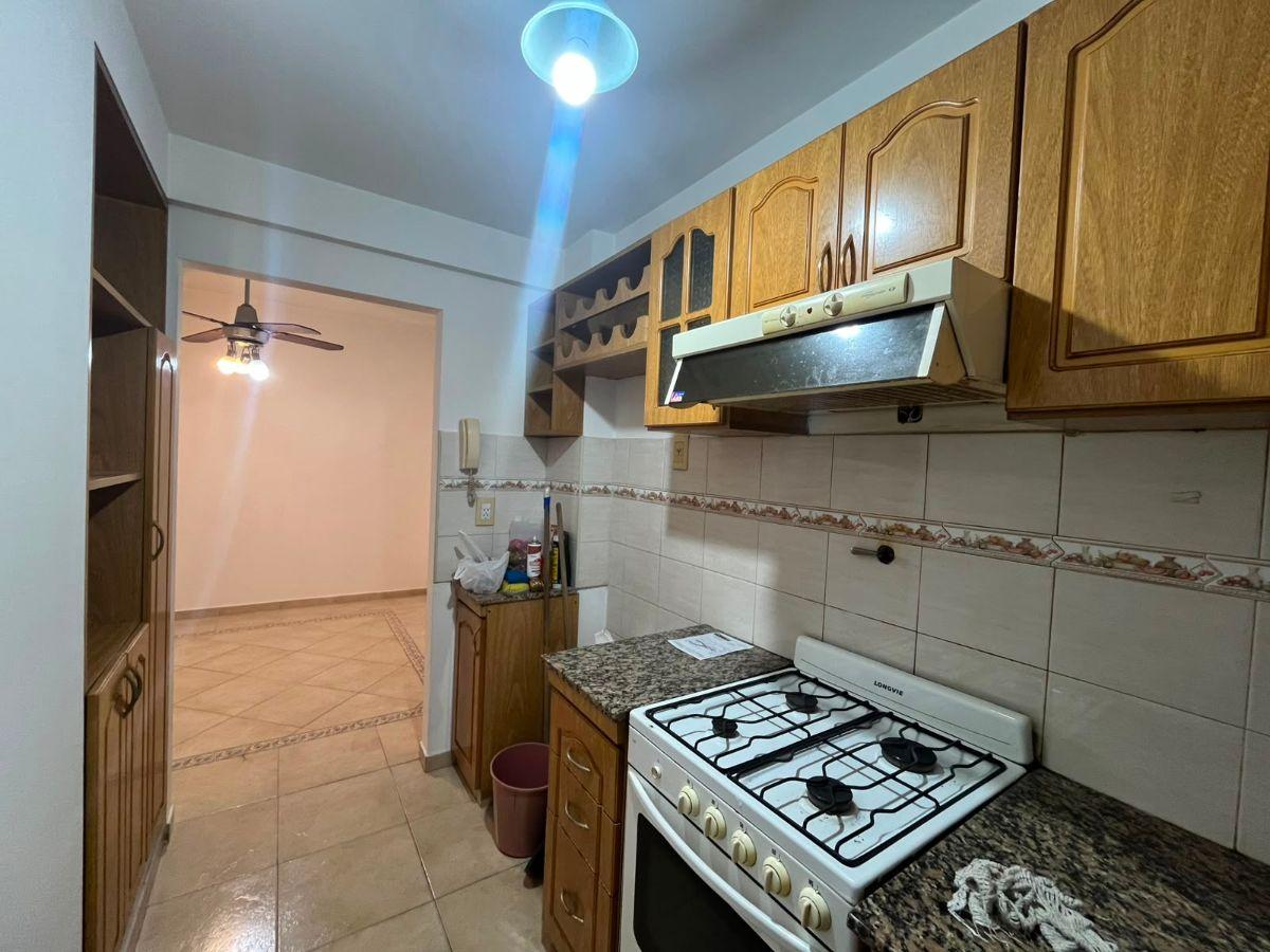 Foto de EN ALQUILER - Departamento 2 ambientes con balcon al frente HAEDO, imagen 3