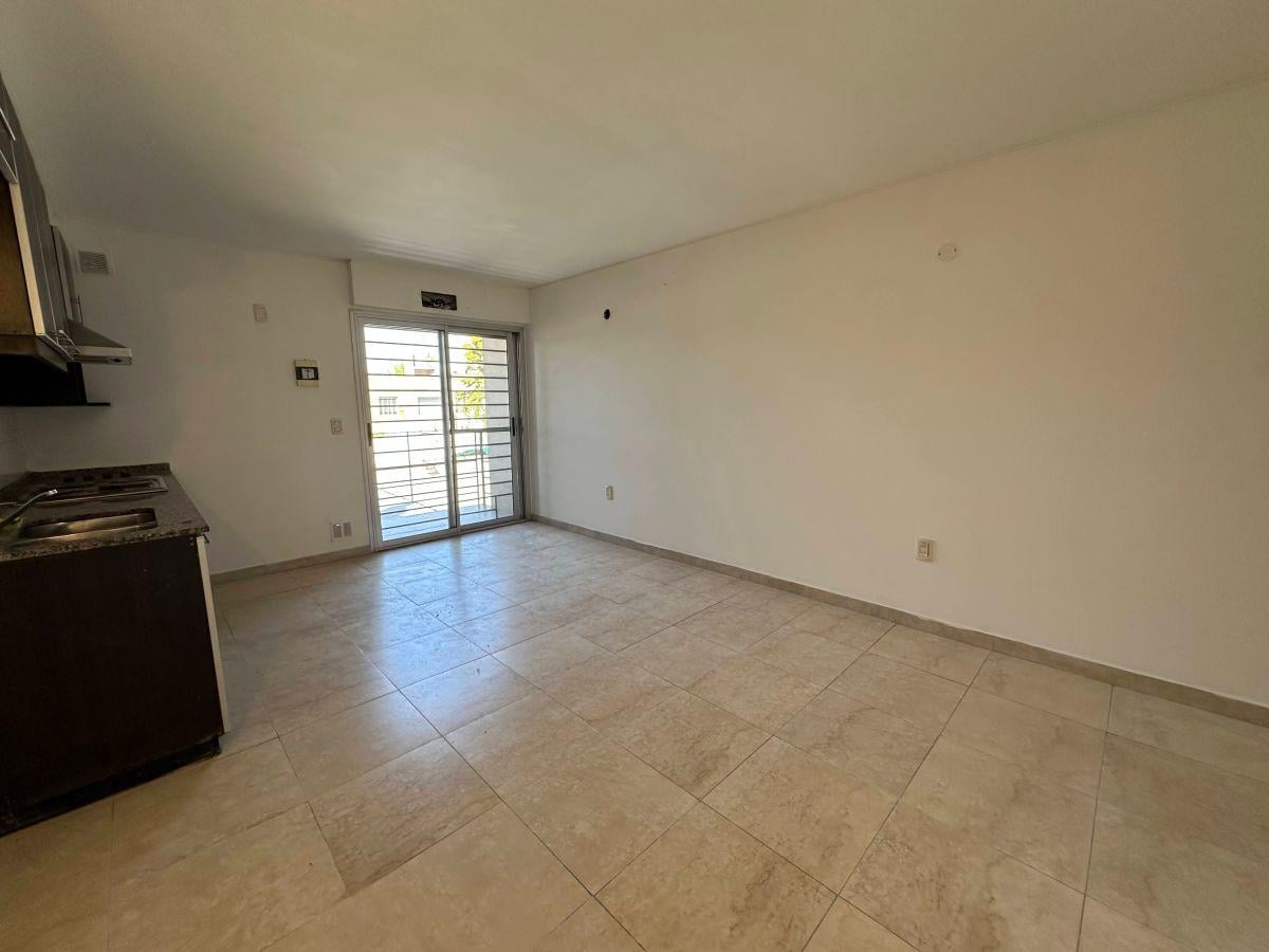 Foto de En Venta - Departamento 2 Ambientes Haedo a 3 Cuadras Estacion, imagen 3