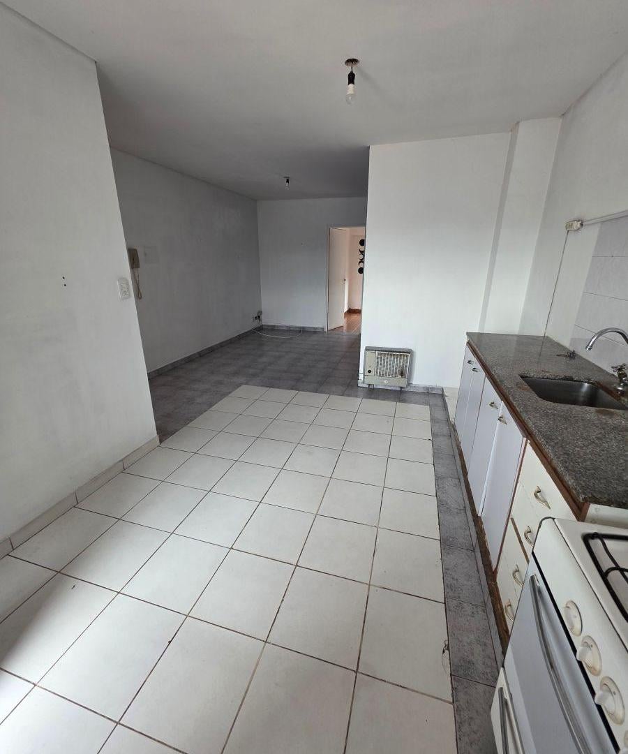 Foto de EN ALQUILER - PH 3 AMBIENTES EN PLANTA ALTA CON PATIO SIN EXPENSAS, imagen 2
