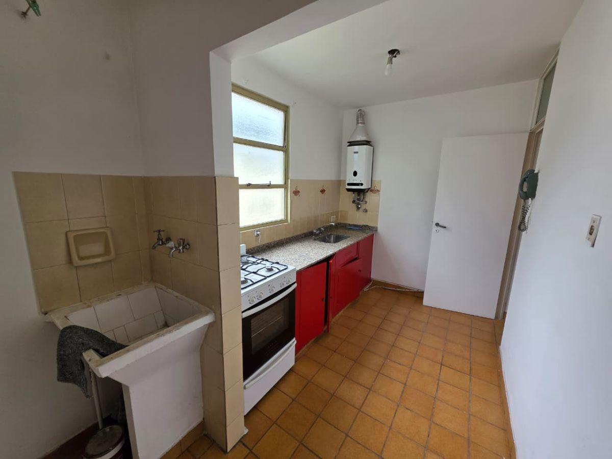 Foto de EN VENTA - DEPARTAMENTO BARRIO ENVION 3 HAEDO NORTE, imagen 2