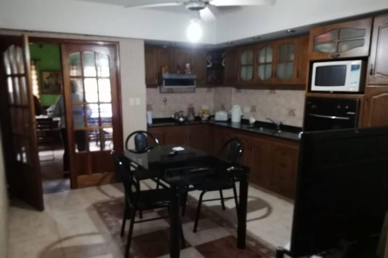 Chalet en Venta en Isidro Casanova