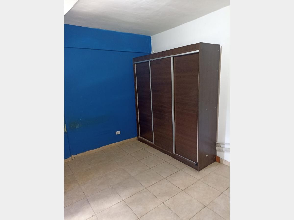 Foto de Departamento en Venta en Isidro Casanova, imagen 2