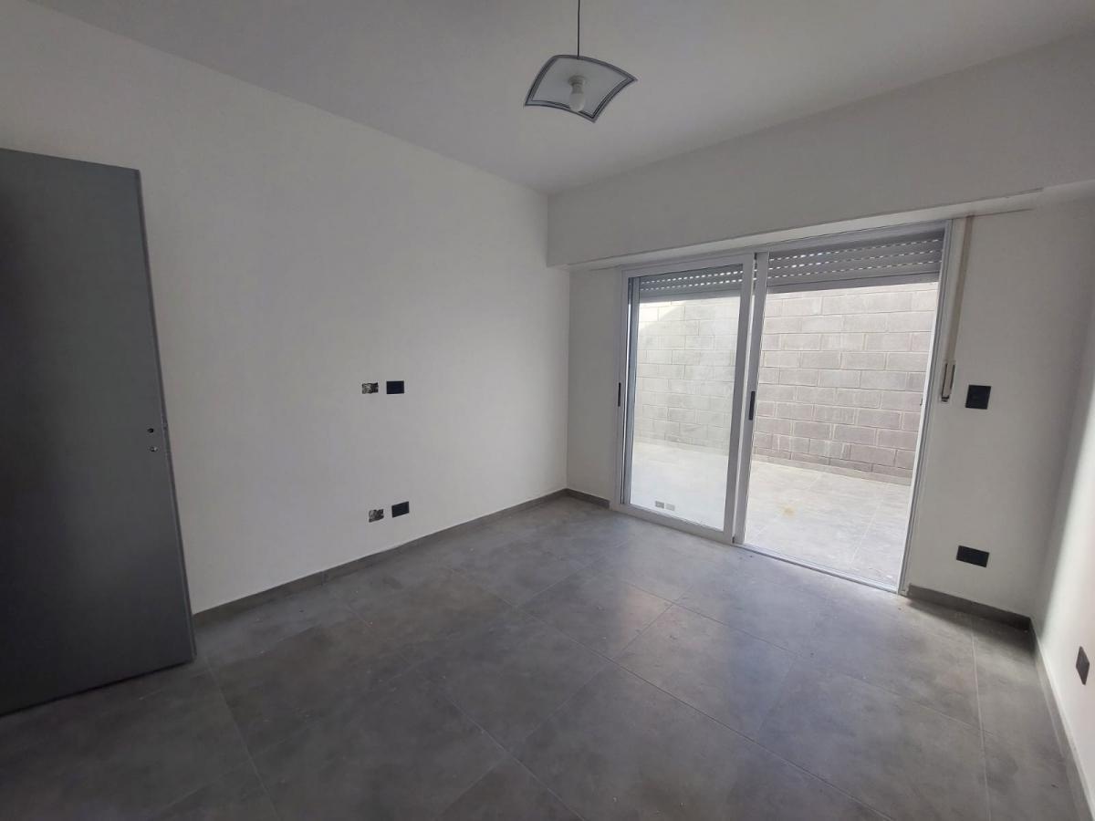 Foto de Departamento en Alquiler en San Justo, imagen 5