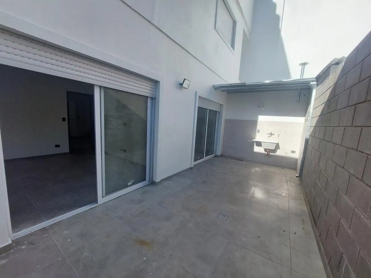 Departamento en Alquiler en San Justo 4