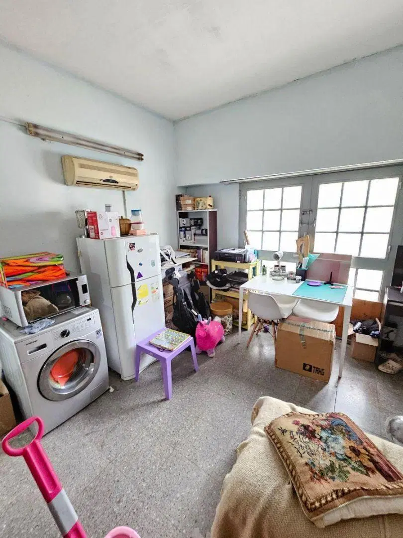 PH 4 Ambientes en Venta con Patio  Posible Local o Cochera  Ciudadela 4