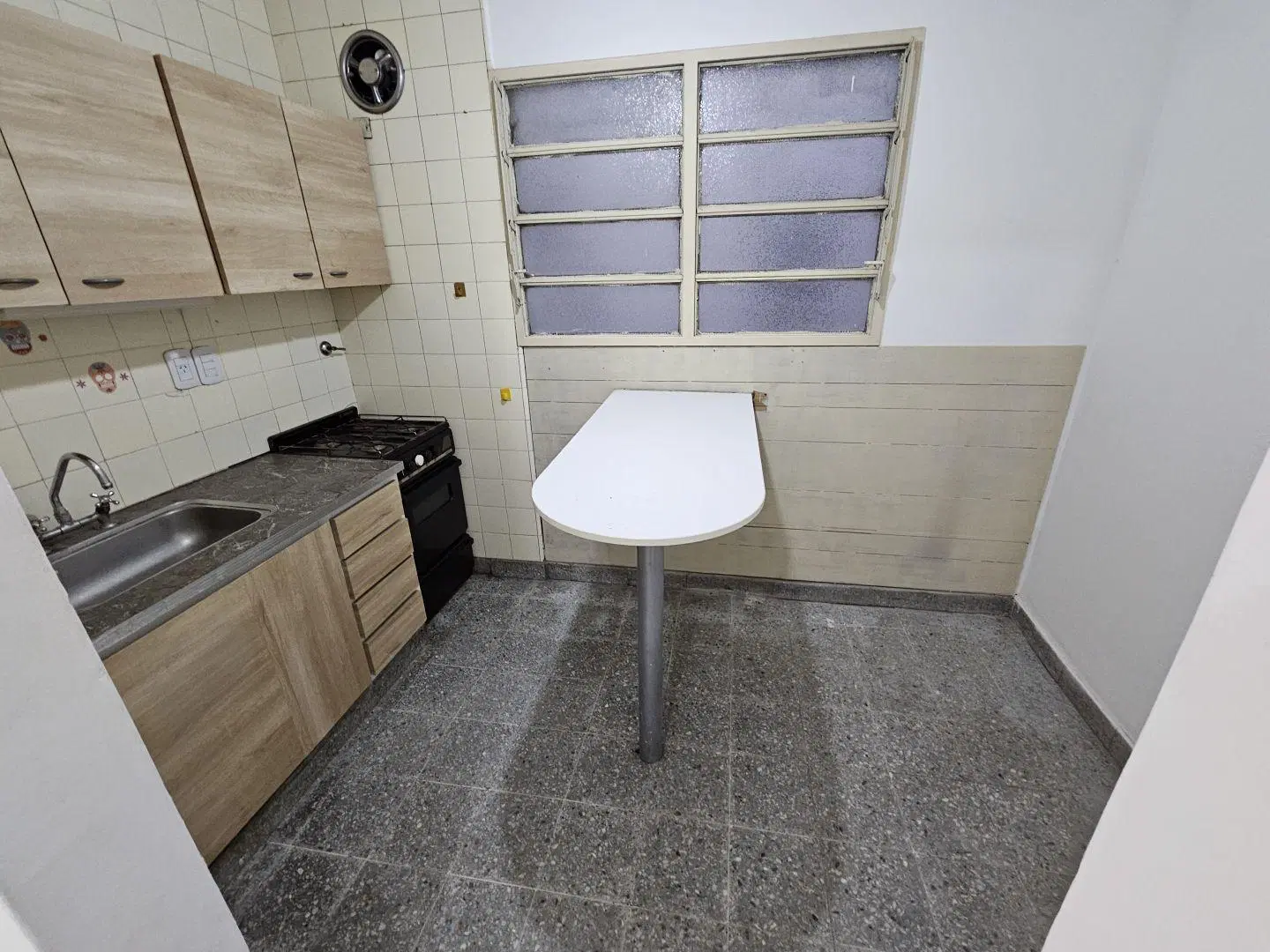 Departamento 2 ambientes. | RECONQUISTA al 100 4