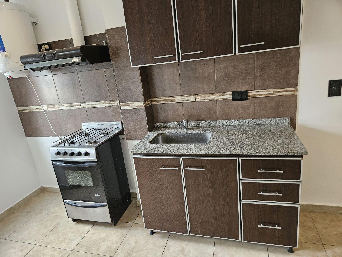 Foto de Monoambiente dividido en alquiler Villa Sarmiento, imagen 4