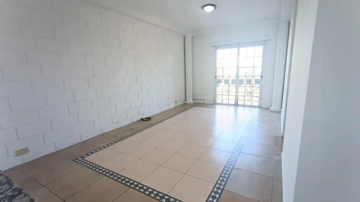 Departamento 2 ambientes con balcón 3