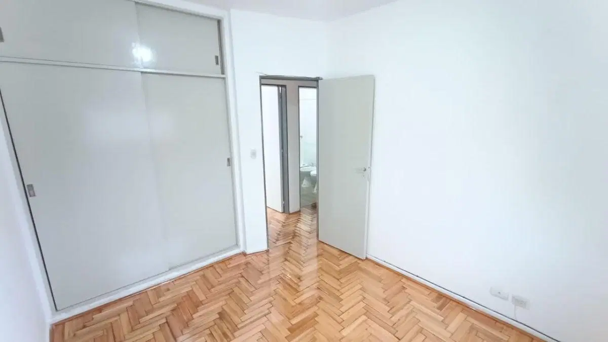 Departamento 4 ambientes con cochera en alquiler - Ramos Mejía 2