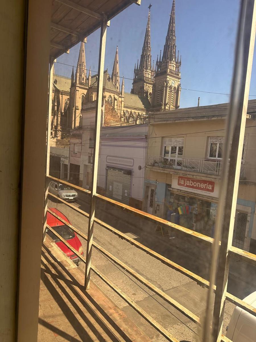 Excelente Propiedad Centrica en Venta - Amplitud de Rubros Comerciales 1