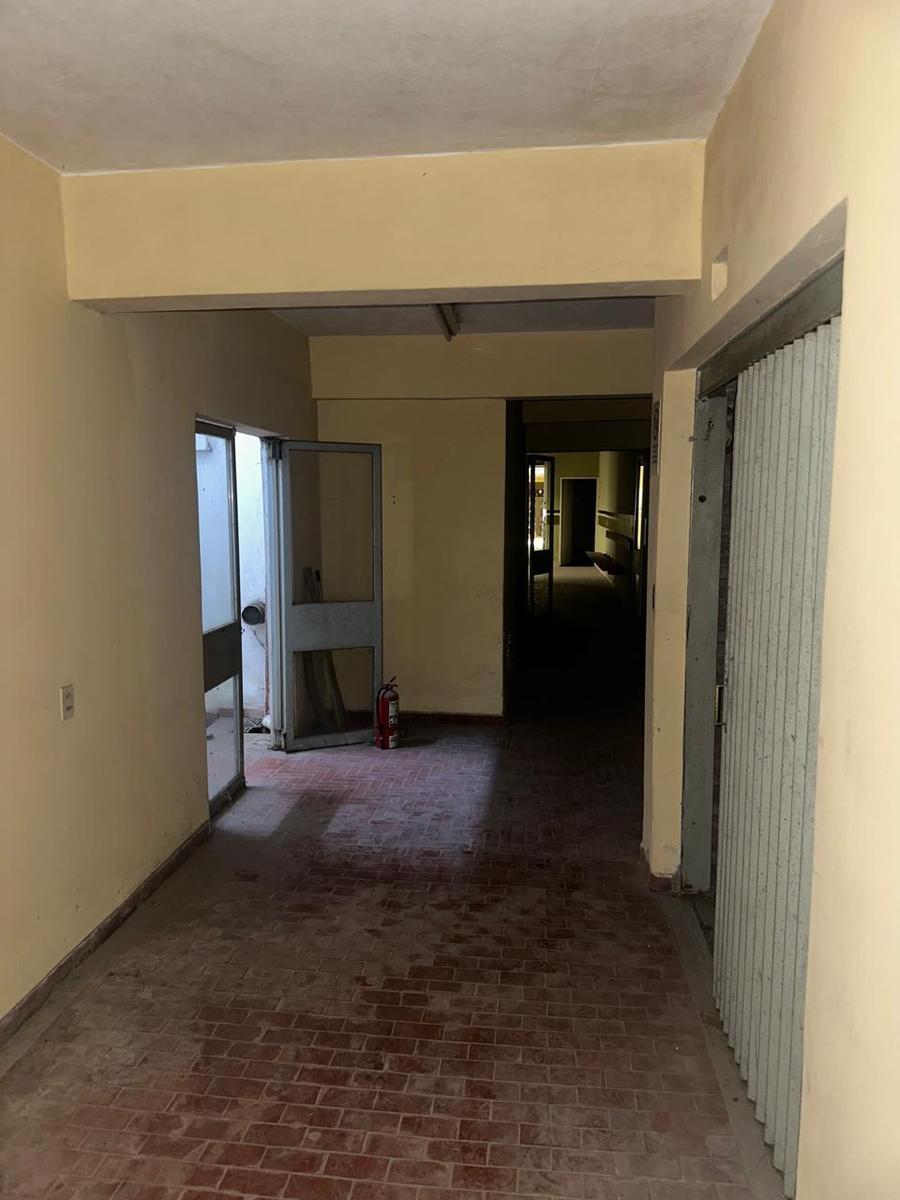 Excelente Propiedad Centrica en Venta - Amplitud de Rubros Comerciales 3