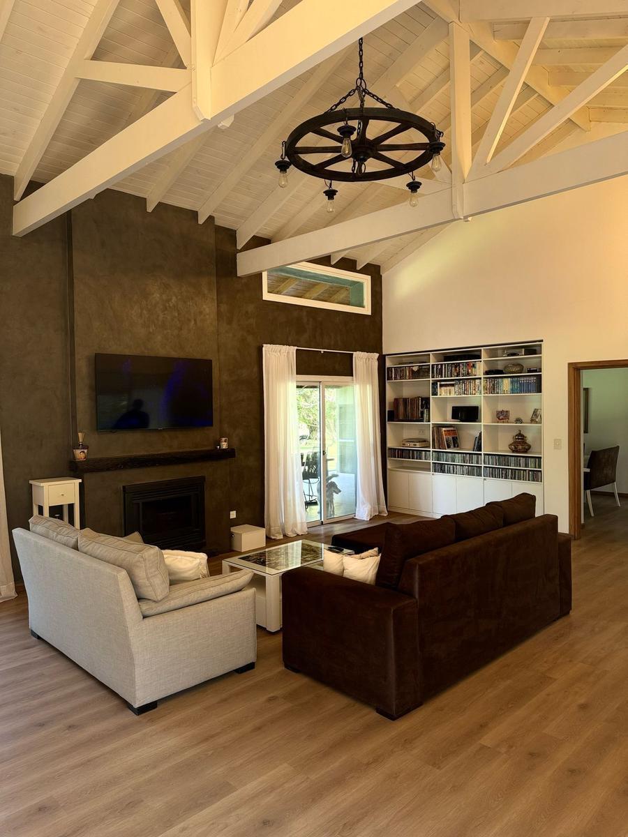 Foto de Casa de 3 Dormitorios en Venta, en Comarcas Santa Matilde, imagen 5