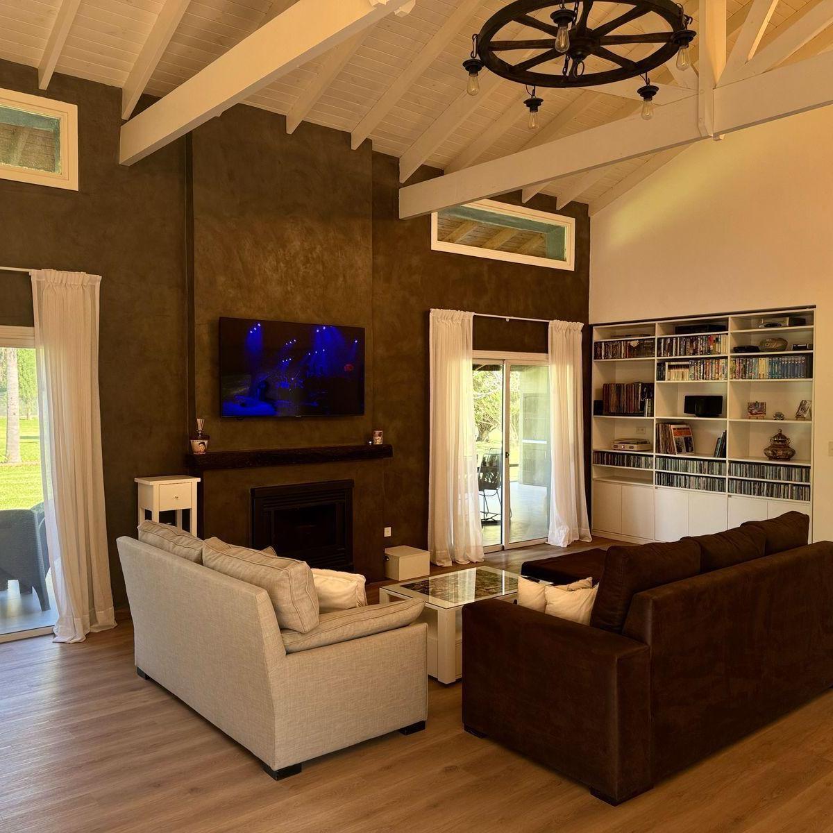 Foto de Casa de 3 Dormitorios en Venta, en Comarcas Santa Matilde, imagen 2