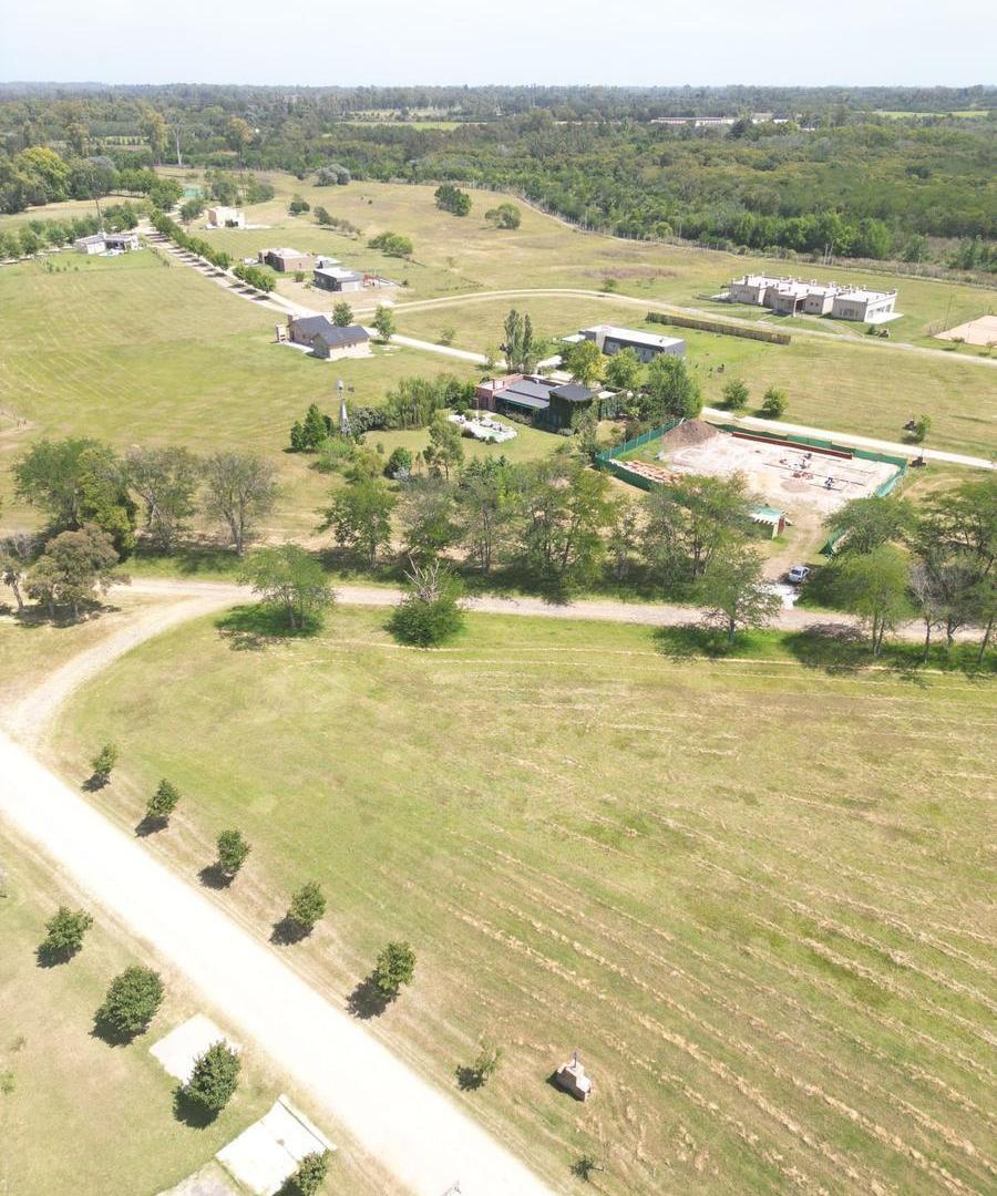 Lote 2320 m2 en B° La Asunción, Luján