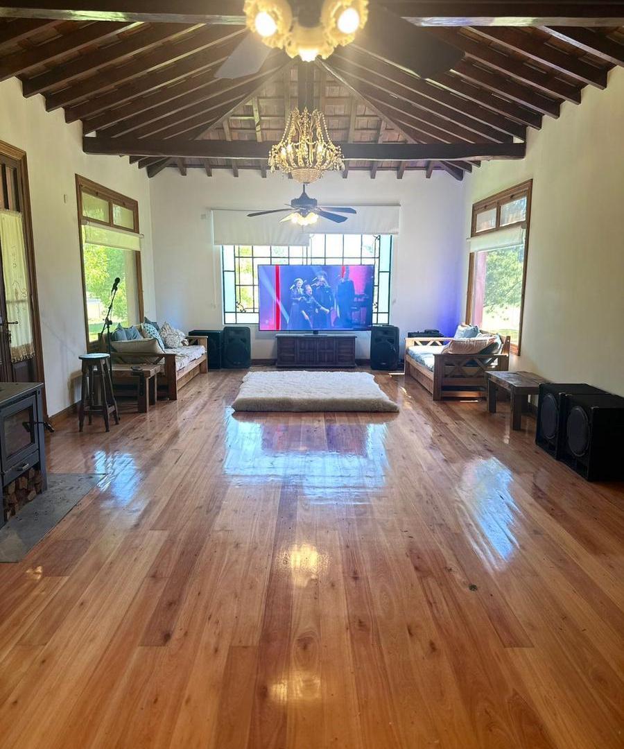 Foto de Gran Casa de 5 Habitaciones en Loma Escondida, imagen 2