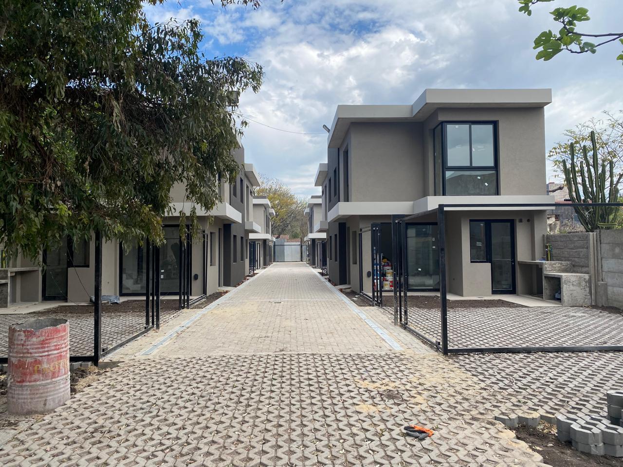 Foto de Casa en PH de 3 amb en CONDOMINIO en VENTA, Ituzaingó Norte, imagen 3