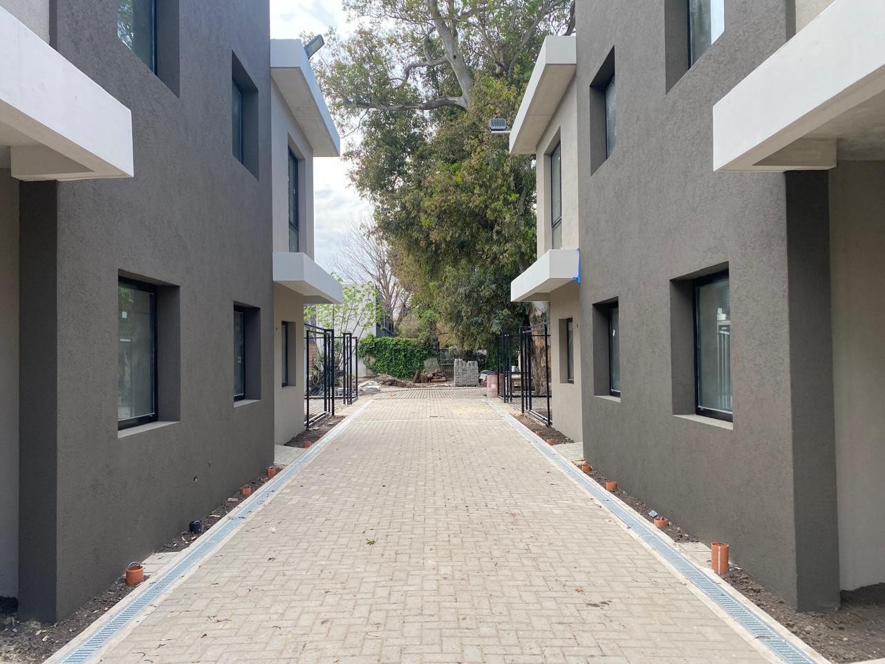 Foto de Casa en PH de 3 amb en CONDOMINIO en VENTA, Ituzaingó Norte, imagen 1