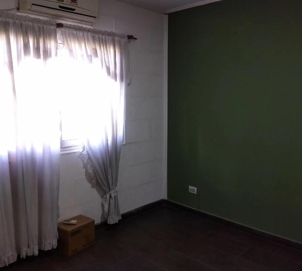 Foto de Casa de 4 amb en ALQUILER, Riobamba al 1300 Merlo Sur, imagen 5