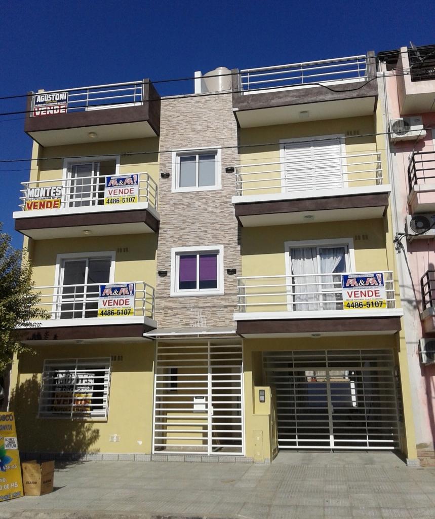 Depto. 2 amb con terraza propia en Isidro Casanova Centro SE VENDE ALQUILADO
