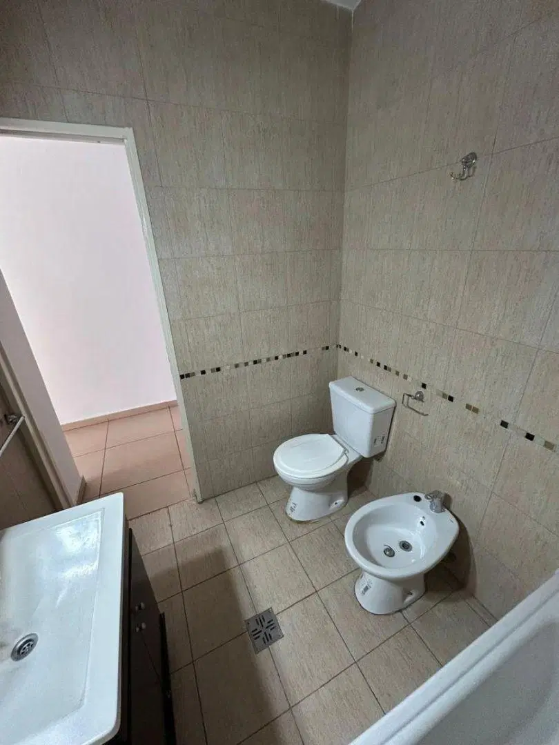 Depto. 2 amb con terraza propia en I. Casanova Centro SE VENDE ALQUILADO 5