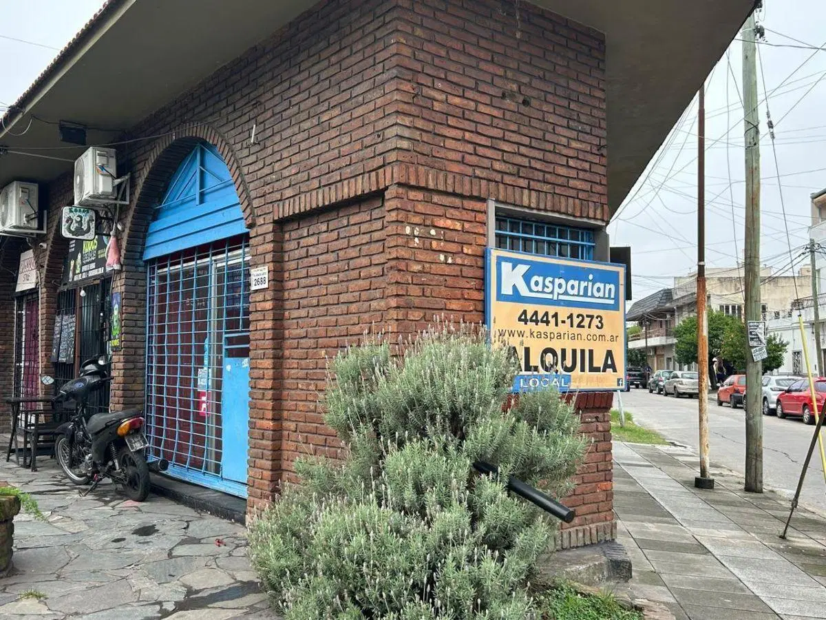 Local en esquina en alquiler en San Justo Centro 8