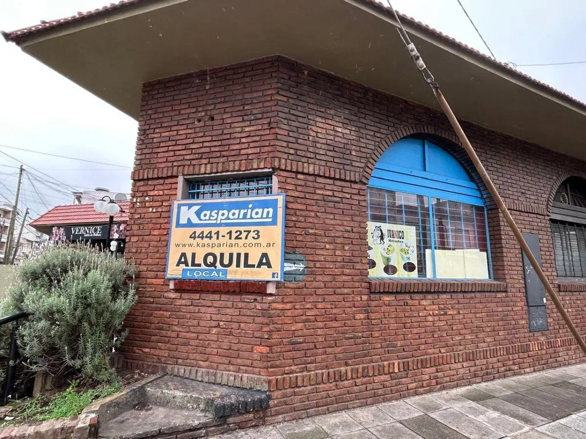 Local en esquina en alquiler en San Justo Centro 4