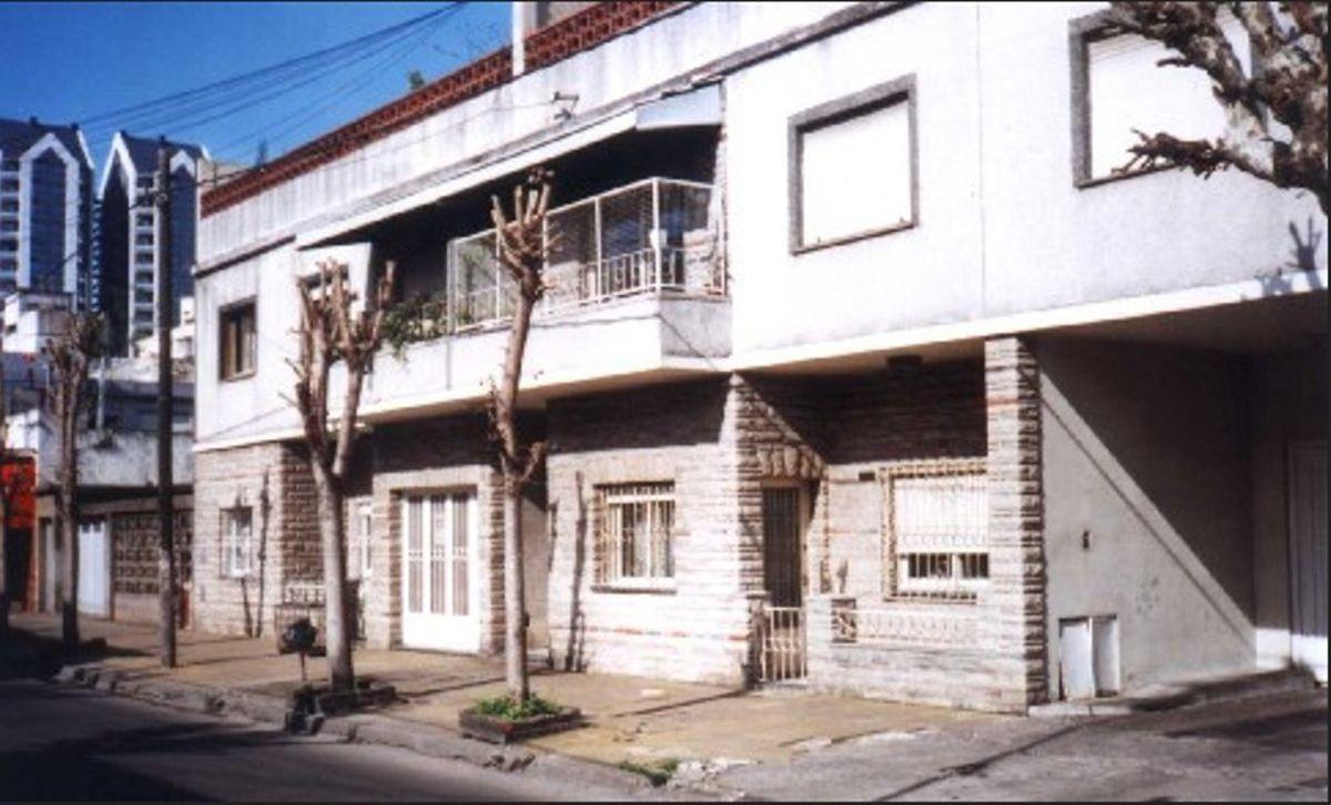 Depto. 4 amb con cochera en San Justo Centro