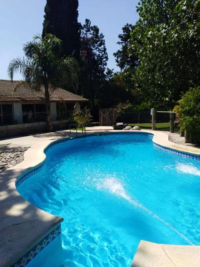 Casaquinta con piscina s/lote 25 x 77 en González Catán 4