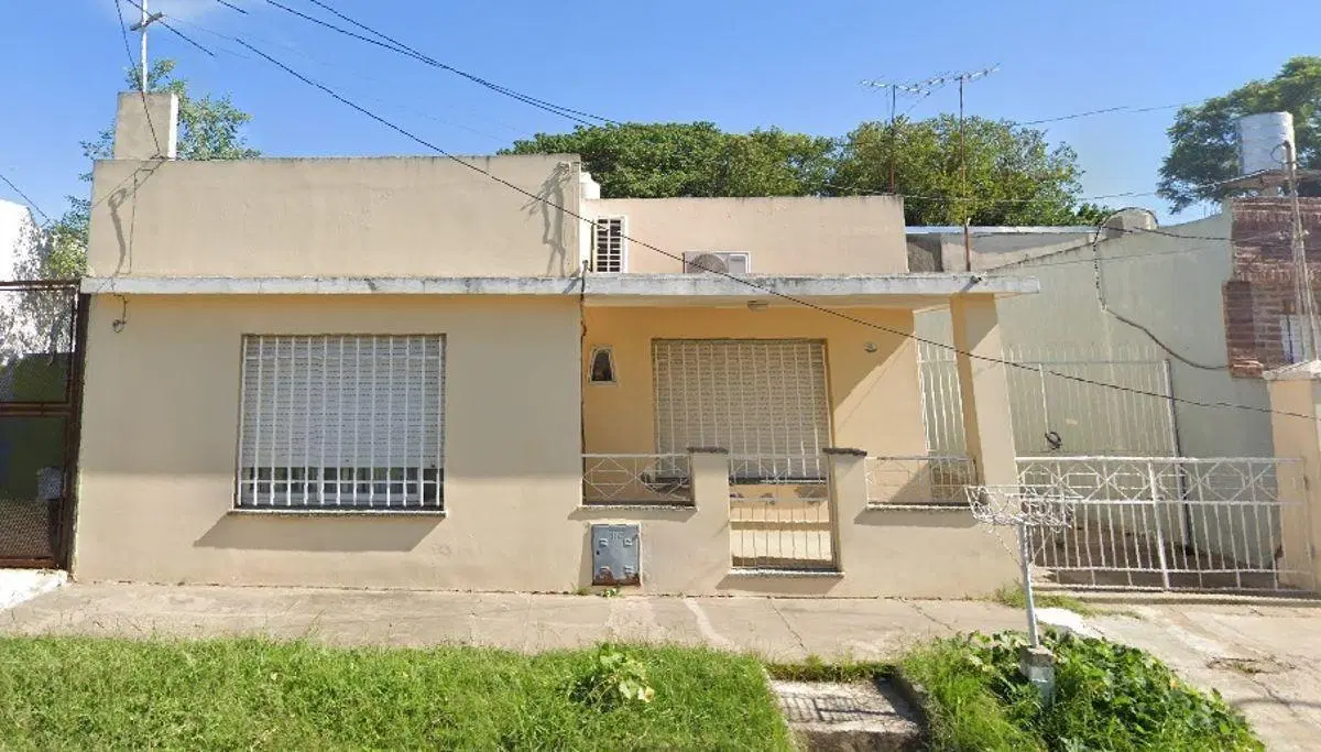 Casa 4 amb con cochera en Isidro Casanova (Bº San Carlos) 4