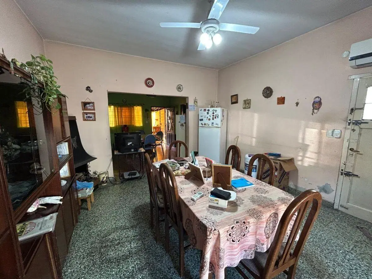 Casa 4 amb con cochera en Isidro Casanova (Bº San Carlos) 5