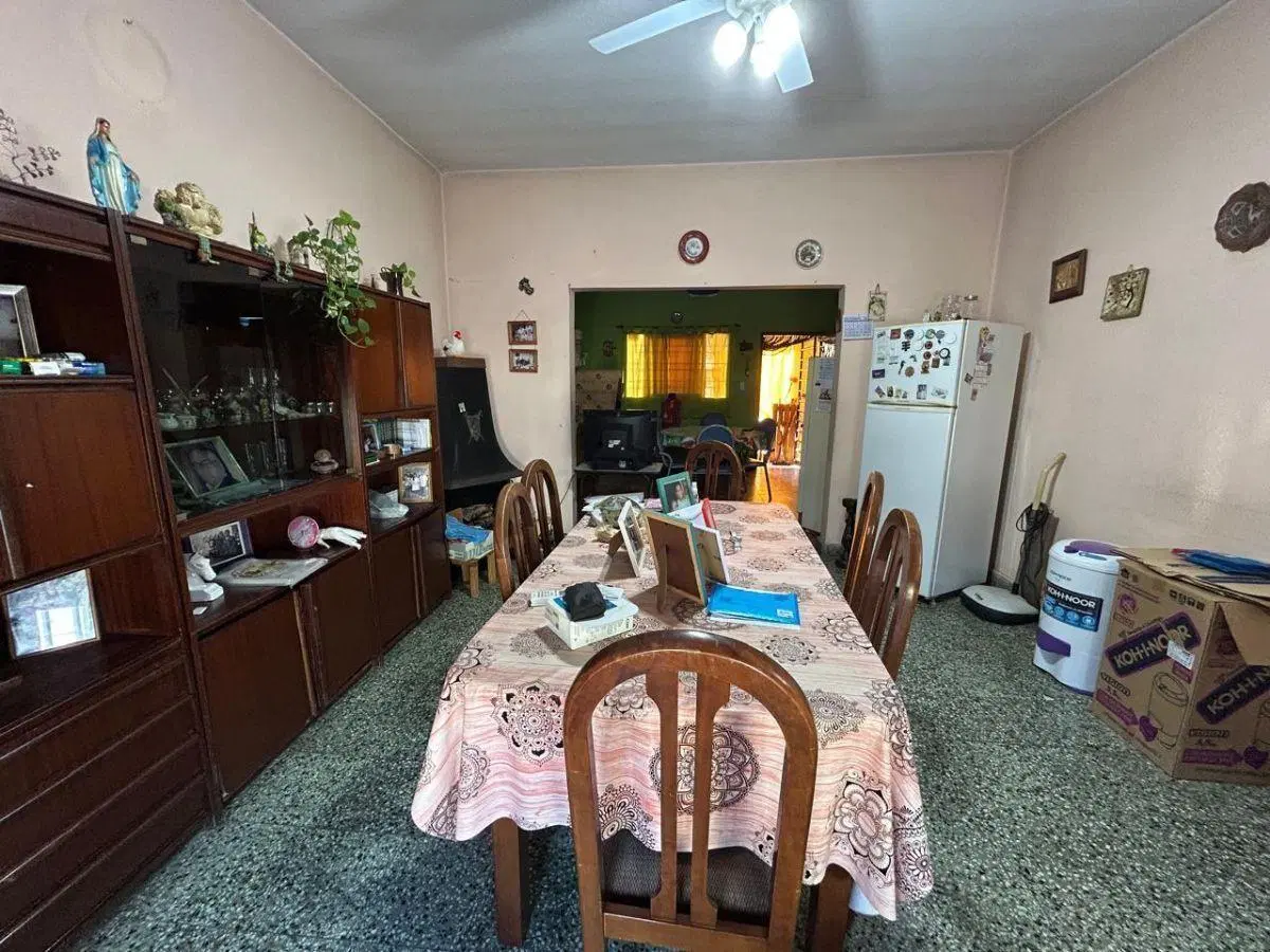 Casa 4 amb con cochera en Isidro Casanova (Bº San Carlos) 5