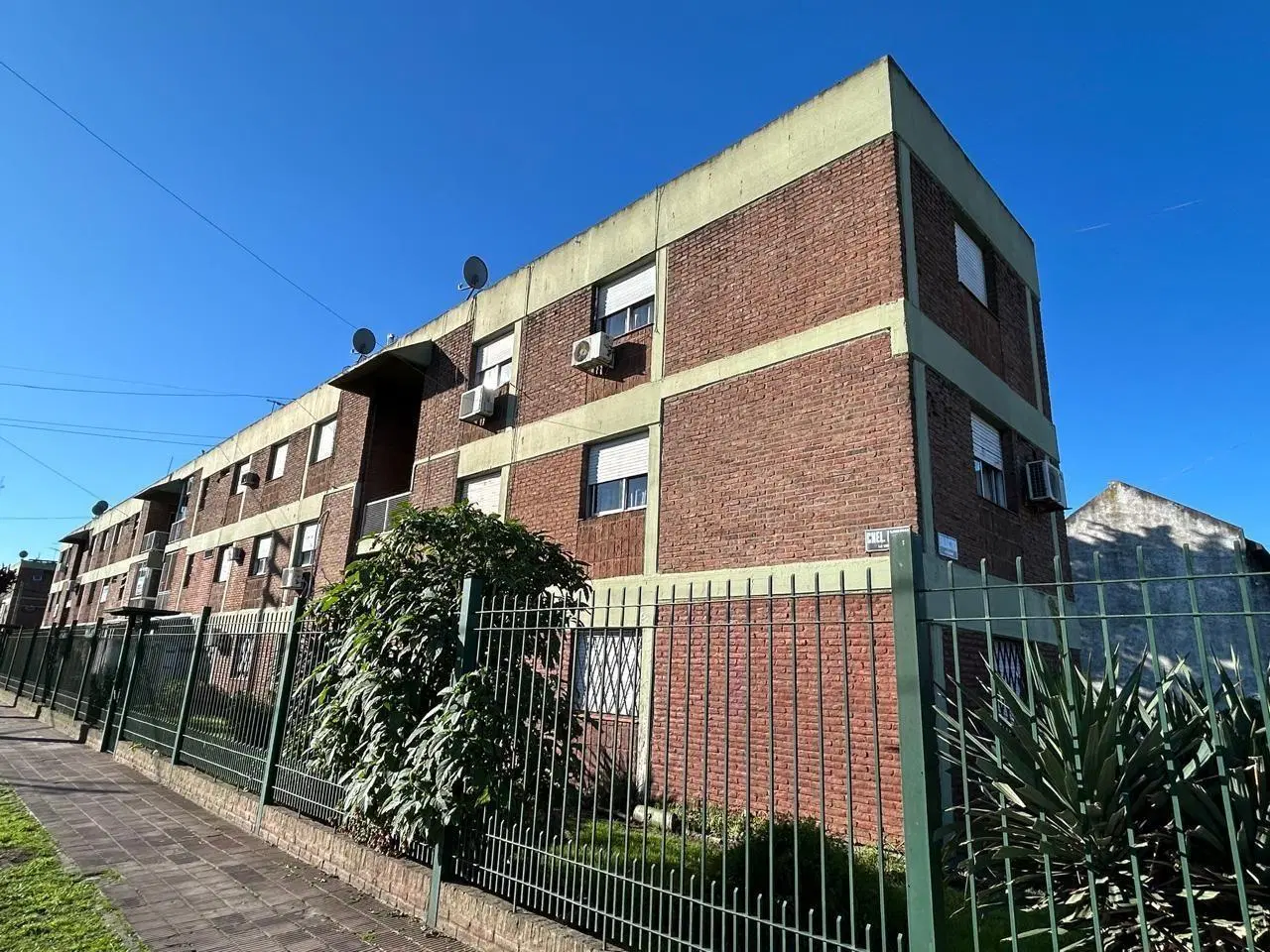 Depto. 3 amb en San Justo en complejo Bº Blaisten en San Justo 5
