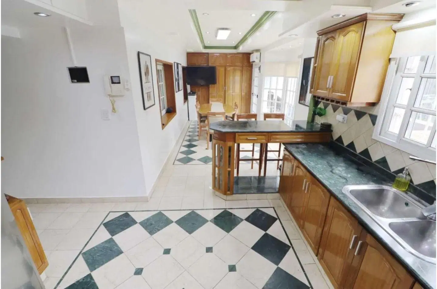 Chalet 6 amb de excelente categoría en San Justo Centro 3