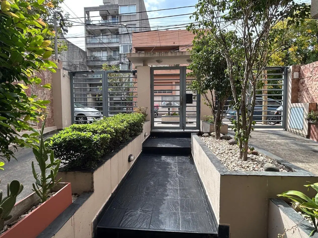 Depto. 2½ amb moderno en Haedo Sur 3