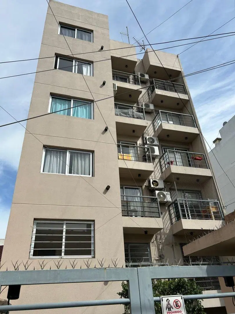 Depto. 2½ amb moderno en Haedo Sur 1