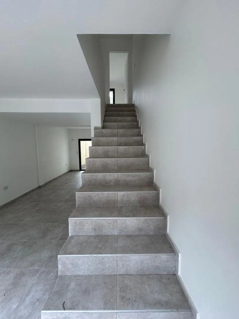 Dúplex 3 amb amplios en Contrafrente "A ESTRENAR" en Villa Tesei / Parque Leloir 5