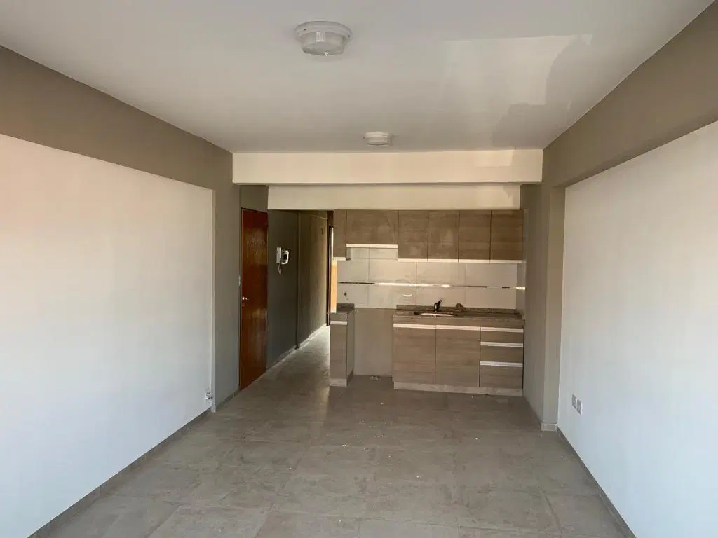Depto. 2 amb al frente en Villa Luzuriaga - SE VENDE ALQUILADO - IDEAL INVERSOR 3