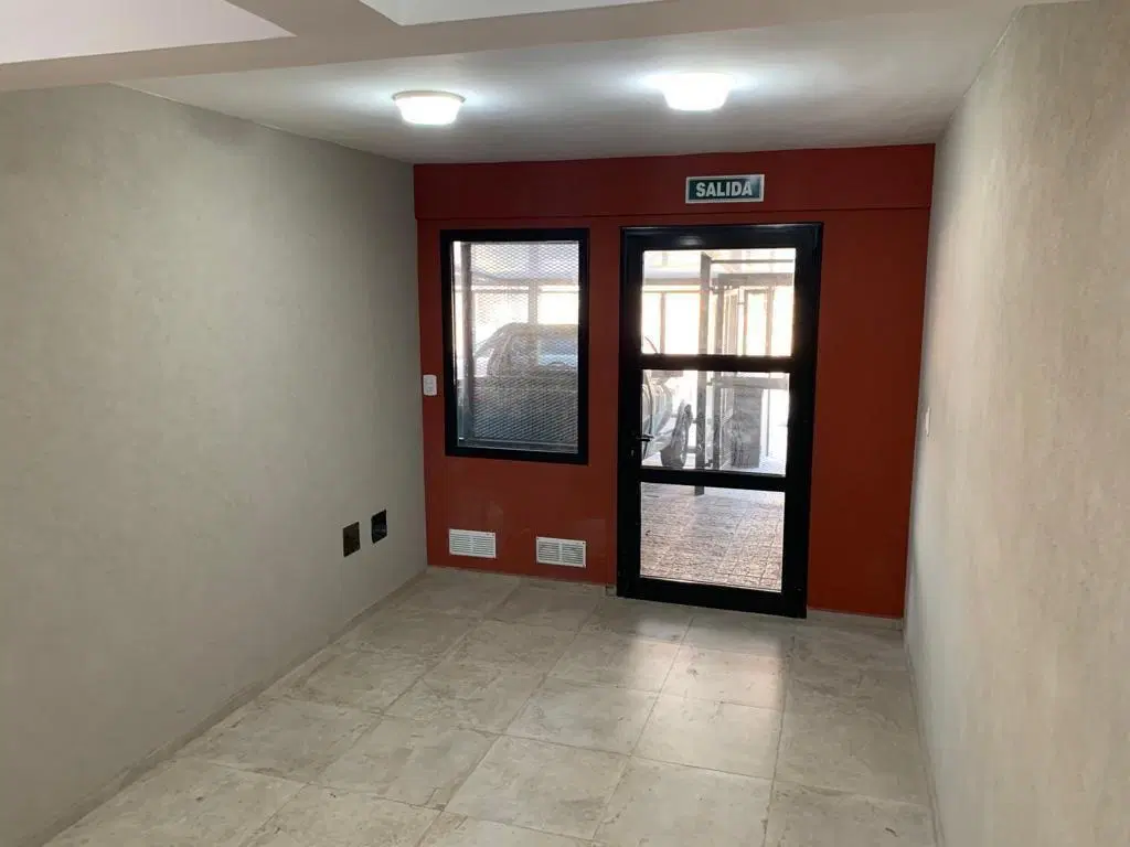 Depto. 2 amb al frente en Villa Luzuriaga - SE VENDE ALQUILADO - IDEAL INVERSOR 2