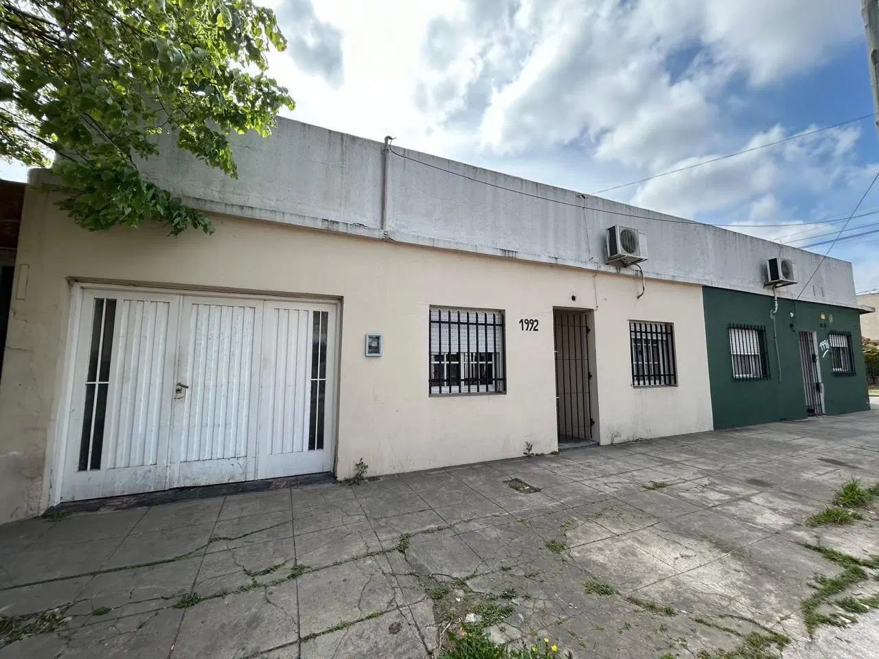 Propiedad en Block - 2 Casas 3 amb en Isidro Casanova - SE VENDEN ALQUILADAS 2